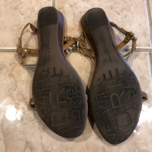 Adrienne Vitadini sandals tan - Picture 5 of 6